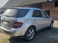 Gebraucht Mercedes ML320 224 PS (164 kW) 2006 Silber SUV