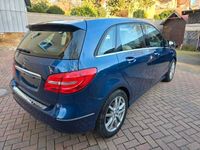 gebraucht Mercedes B180 Automatik/ Leder/