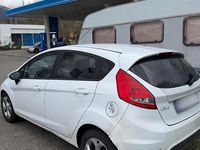 Gebraucht Ford Fiesta 95 PS (69 kW) 2011 Weiß Kleinwagen