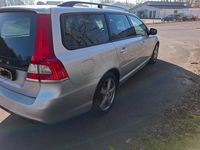 Gebraucht Volvo V70 210 PS (154 kW) 2014 Silber Kombi