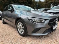 Gebraucht Mercedes CLA200 163 PS (119 kW) 2022 Grau Kombi
