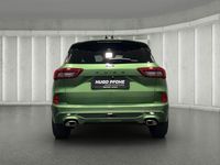 Gebraucht Ford Kuga ST-Line X 186 PS (136 kW) 2024 Bursting green SUV