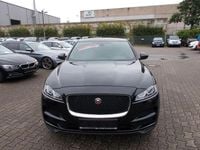 Gebraucht Jaguar F-Pace Prestige 179 PS (131 kW) 2017 Santorini black (metallic) SUV