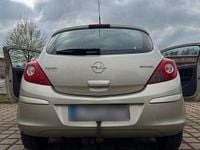 Usata Opel Corsa 60 CV (44 kW) 2009 Oro Utilitaria