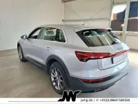 Gebraucht Audi e-tron 300 kW (408 PS) 2021 Florettsilber metallic SUV