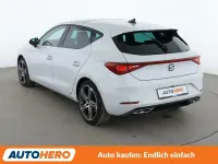 Używany Seat Leon FR 190 KM (139 kW) 2023 Biały Sedan/Limuzyna
