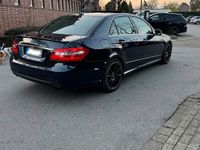 Gebraucht Mercedes E350 AMG 265 PS (194 kW) 2011 Blau Limousine