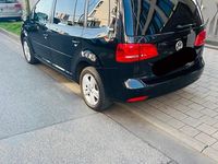 Gebraucht VW Touran 140 PS (102 kW) 2012 Schwarz Van / Kleinbus
