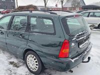 Gebraucht Ford Focus Viva 101 PS (74 kW) 2004 Grün Kombi