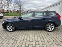 gebraucht Volvo V60 Momentum *1.Hand*Automatik*Xenon*ACC*PDC*SHZ