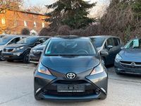 Gebraucht Toyota Aygo 69 PS (50 kW) 2016 Grau Kleinwagen