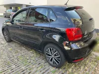 Gebraucht VW Polo Allstar 75 PS (55 kW) 2016 Schwarz Limousine