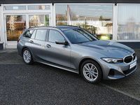 Gebraucht BMW 330e Shadowline 292 PS (214 kW) 2022 Grau Kombi