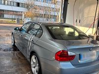Gebraucht BMW 325 218 PS (160 kW) 2005 Silber Limousine
