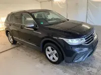 Gebraucht VW Tiguan Allspace Life 200 PS (147 kW) 2023 Deep black perleffekt SUV