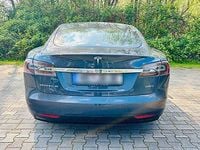 Second-hand Tesla Model S 314 kW (428 CP) 2017 Gri Hatchback