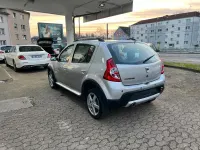 Gebraucht Dacia Sandero Stepway 84 PS (61 kW) 2012 Silber SUV