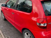 Gebraucht VW Fox 54 PS (39 kW) 2010 Rot Kleinwagen