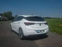 Gebraucht Opel Astra Dynamic 125 PS (91 kW) 2016 Weiß Kleinwagen