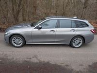 Gebraucht BMW 330e Sport Line 292 PS (214 kW) 2021 Grau Kombi