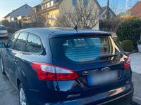 Gebraucht Ford Focus 105 PS (77 kW) 2013 Blau Kombi