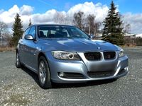 Gebraucht BMW 320 184 PS (135 kW) 2010 Blau Limousine
