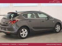 Gebraucht Opel Astra Exklusiv 165 PS (121 kW) 2015 Plat.anthr./rogrey/0j:silbergr Limousine