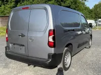 Neu Opel Combo 131 PS (96 kW) 2026 Grau Van / Kleinbus