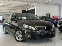 Gebraucht Peugeot 308 96 PS (70 kW) 2019 Schwarz Limousine