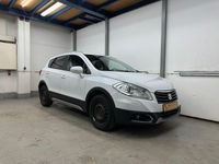 Gebraucht Suzuki SX4 S-Cross Comfort+ 120 PS (88 kW) 2014 Weiß Kleinwagen