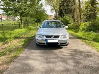 Gebraucht VW Bora Highline 131 PS (96 kW) 2003 Silber Limousine