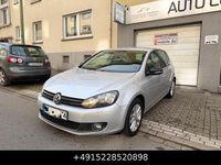 Gebraucht VW Golf VII Style 105 PS (77 kW) 2012 Silber Limousine