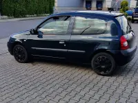 Używany Renault Clio II 75 KM (55 kW) 2004 Andere farben Hatchback