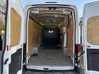 Gebraucht Ford Transit Trend 170 PS (125 kW) 2018 Frostweiß Kleinwagen