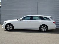 Gebraucht Mercedes E250 Avantgarde 211 PS (155 kW) 2017 Polarweiss  unilack Kombi