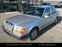 Gebraucht Mercedes 200 118 PS (86 kW) 1992 Silber Limousine