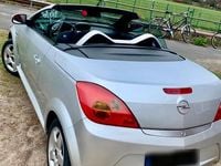 Gebraucht Opel Tigra 90 PS (66 kW) 2004 Silber Cabrio