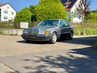 Gebraucht Mercedes E230 132 PS (97 kW) 1990 Limousine