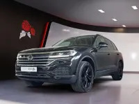 Gebraucht VW Touareg Basis 231 PS (169 kW) 2022 Grenadillschwarz metallic SUV