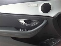 Gebraucht Mercedes E300 AMG 194 PS (142 kW) 2022 Weiß Limousine