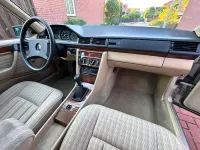 Gebraucht Mercedes 300 113 PS (83 kW) 1990 Grau Limousine