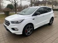 Gebraucht Ford Kuga 150 PS (110 kW) 2019 Weiß SUV