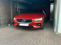 Gebraucht Volvo V60 R-Design 194 PS (142 kW) 2019 Rot Kombi