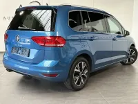 Gebraucht VW Touran Highline 150 PS (110 kW) 2023 Caribbean blue Van / Kleinbus