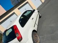 Gebraucht Ford Fiesta 60 PS (44 kW) 2003 Weiß Kleinwagen