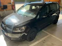 Gebraucht VW Touran 105 PS (77 kW) 2010 Schwarz Van / Kleinbus