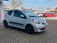 Gebraucht Toyota Aygo 68 PS (50 kW) 2006 Silber Kleinwagen