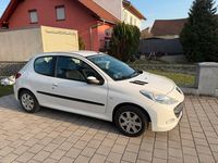 Gebraucht Peugeot 206+ 75 PS (55 kW) 2010 Weiß Kleinwagen