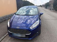 Gebraucht Ford Fiesta Titanium 125 PS (91 kW) 2015 Blau Kleinwagen
