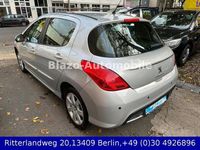 Gebraucht Peugeot 308 Active 120 PS (88 kW) 2011 Silber Limousine